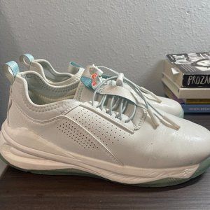 Clove Hospital Sneakers